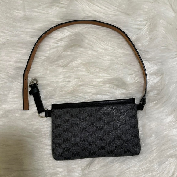 NEW! MICHAEL KORS Womens Medium Belt Bag Fanny Pack Pouch Adjustable Excellent - Picture 1 of 5
